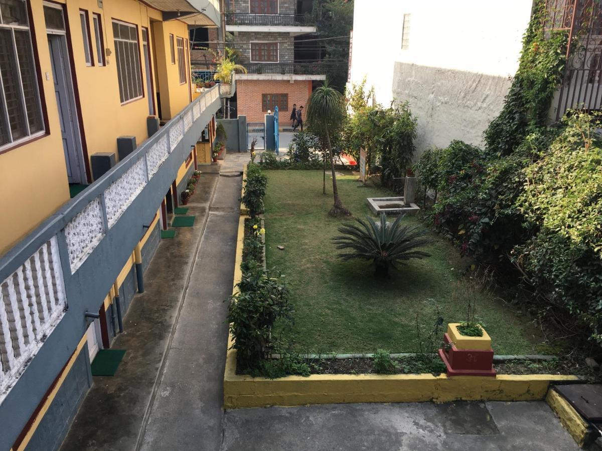 Pushpa Guest House Ποκάρα Εξωτερικό φωτογραφία