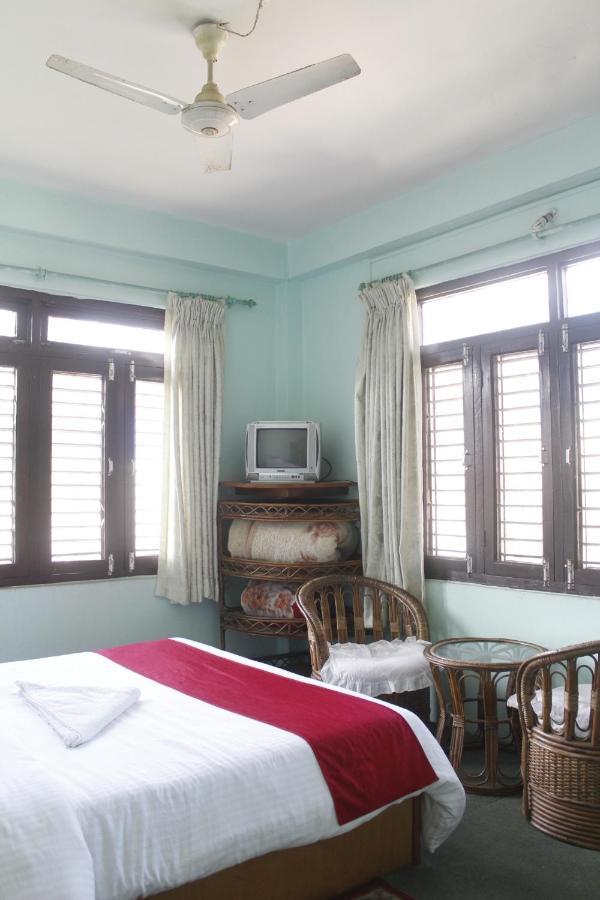 Pushpa Guest House Ποκάρα Εξωτερικό φωτογραφία