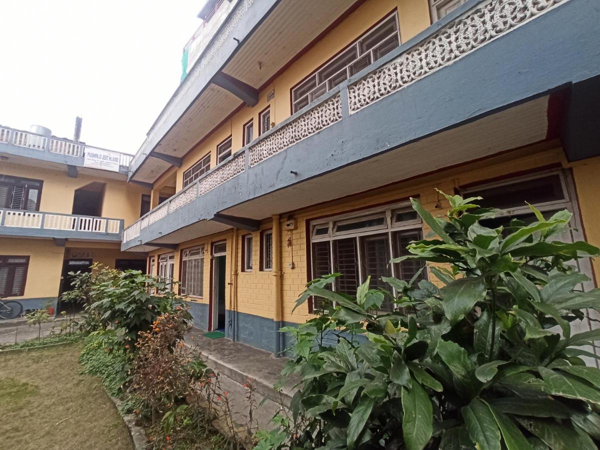 Pushpa Guest House Ποκάρα Εξωτερικό φωτογραφία