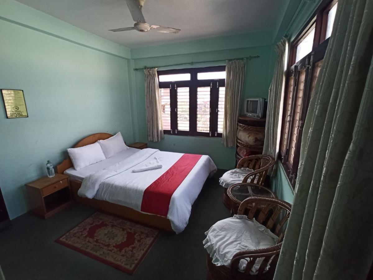Pushpa Guest House Ποκάρα Εξωτερικό φωτογραφία